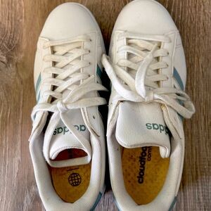 Women’s adidas sneakersrs